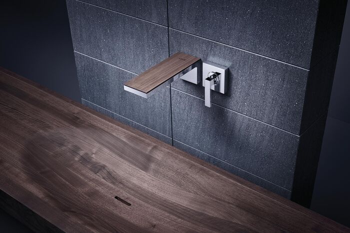 Individualisierbare Armatur mit variabler Fläche aus Holz oder Marmor von Hansgrohe Linie Axor MyEdition.