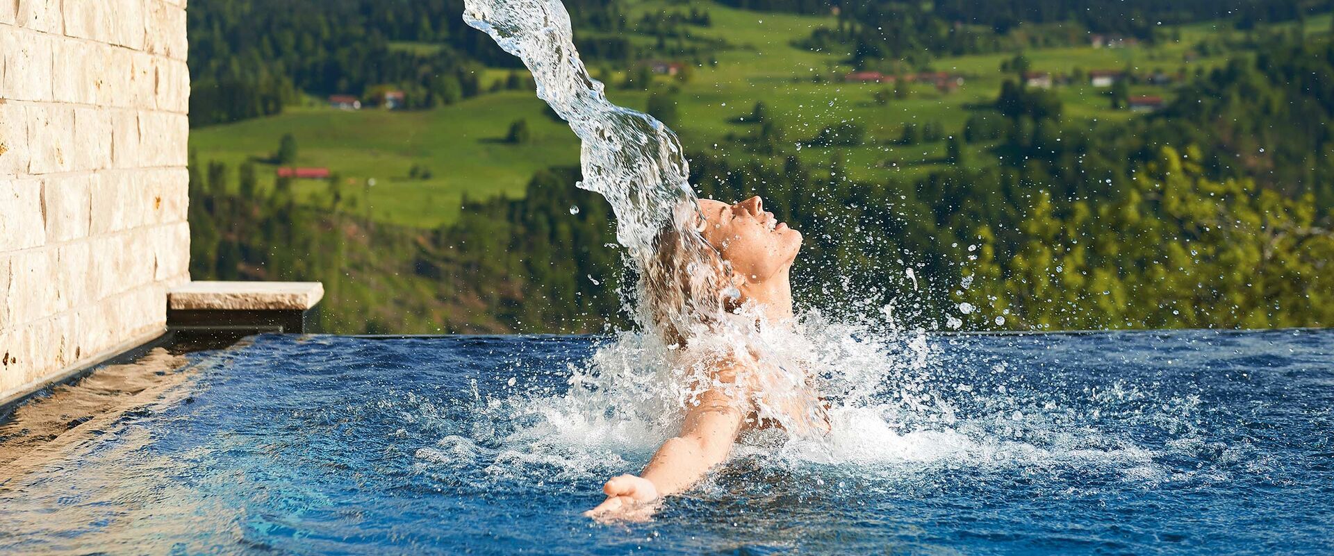 © SPLASH Splash Model Outdoor Pool Wasserschall