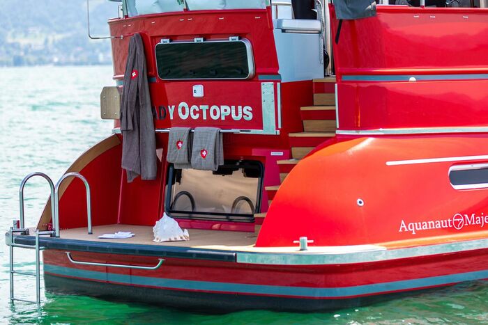 Das Hotelschiff Lady Octopus des Helvetia Yacht Hotel in Lindau am Bodensee.