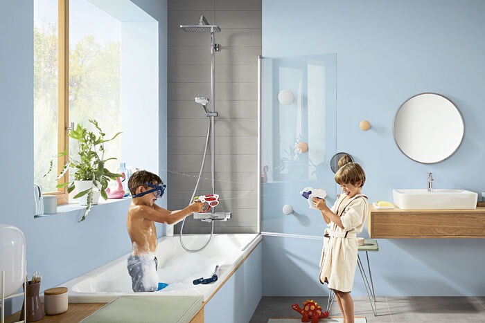 Das Duschsystem Croma E lässt sich in der Badwanne oder Dusche installieren.