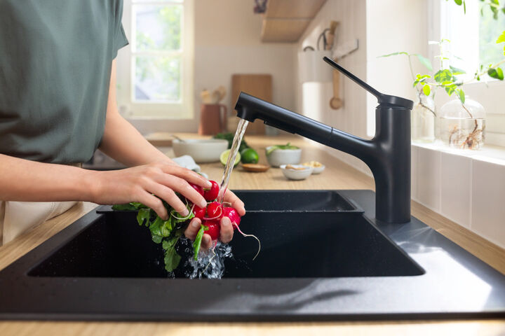 SPLASH bad hansgrohe zensis matt schwarz kueche