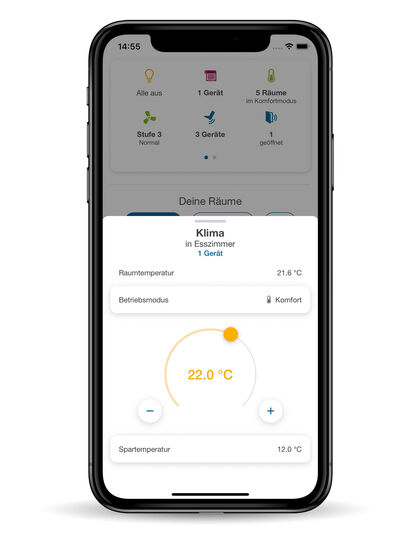 Smartphone mit geöffneter Oventrop-App, zu sehen eine Grafik über das akutelle Klima im Haus..