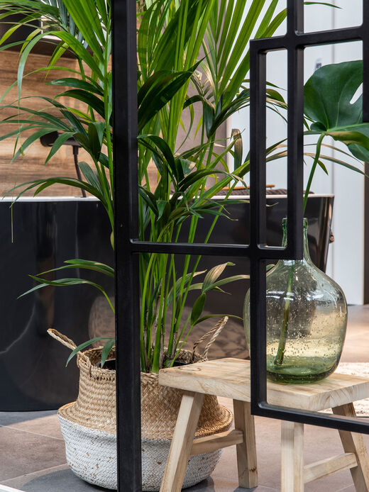 Villeroy & Boch mit Pflanzen im Bad wird das Badezimmer wohnlicher, hier bei Villeroy & Boch.