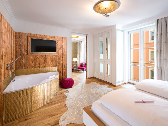 Die Golden Lobster Suite im Helvetia Yachthotel in Lindau am Bodensee.