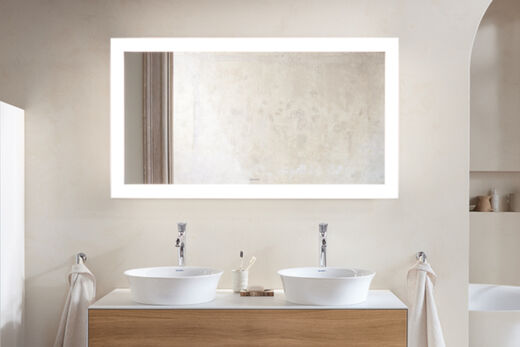Technisch optimal ausgestattete Spiegel der Komplettbadserie White Tulpin von Duravit. 