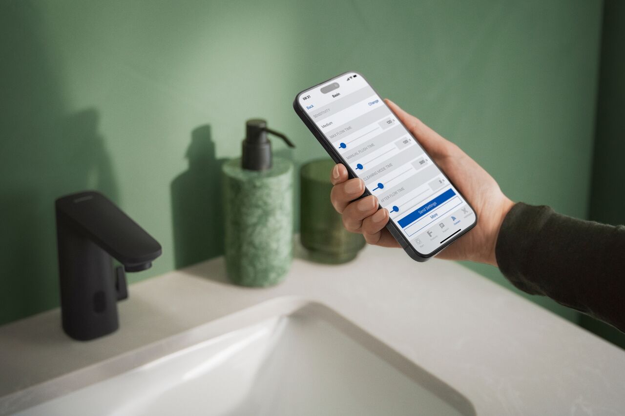 HANSALIGNA E-Armatur: Berührungslos und nachhaltig smart