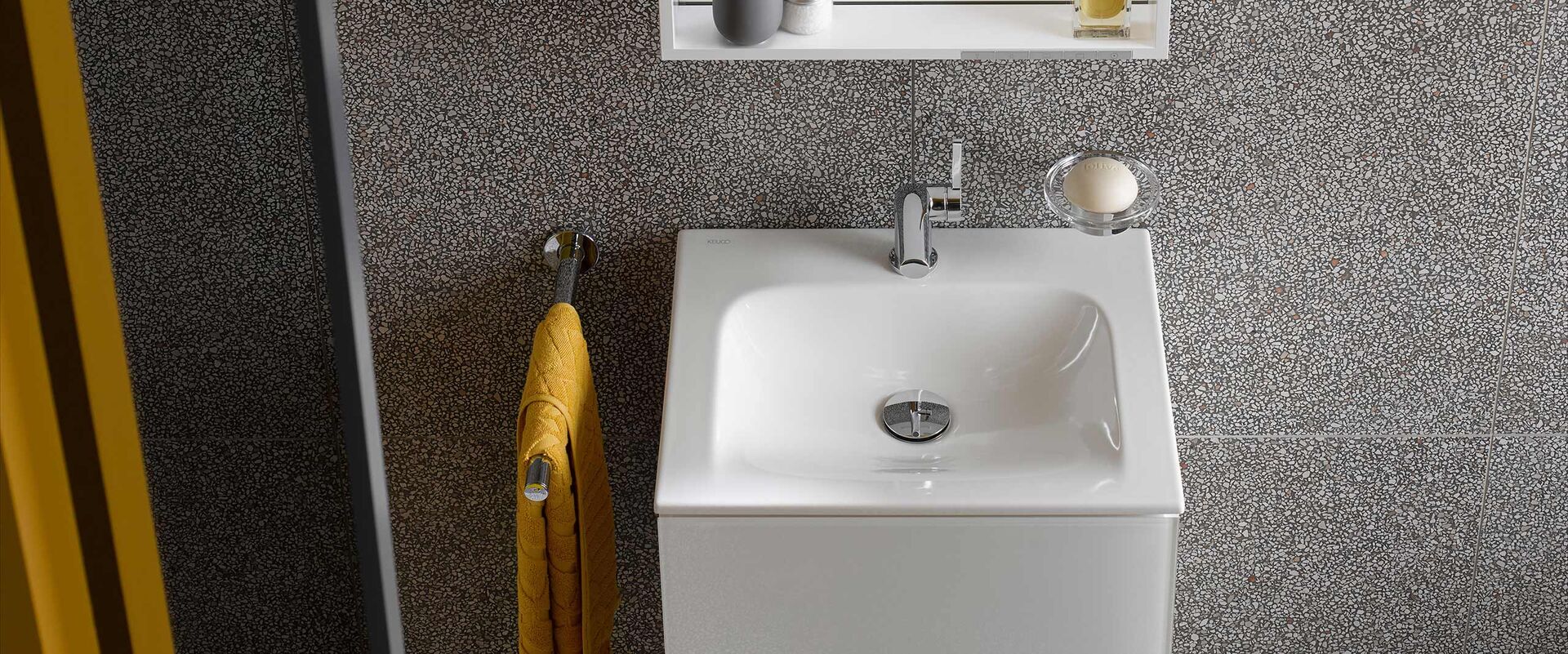 Kleines Waschbecken X-Line von Keuco im Detail: Das kompakte Maß ist ideal für Gäste-Bäder und -WCs.