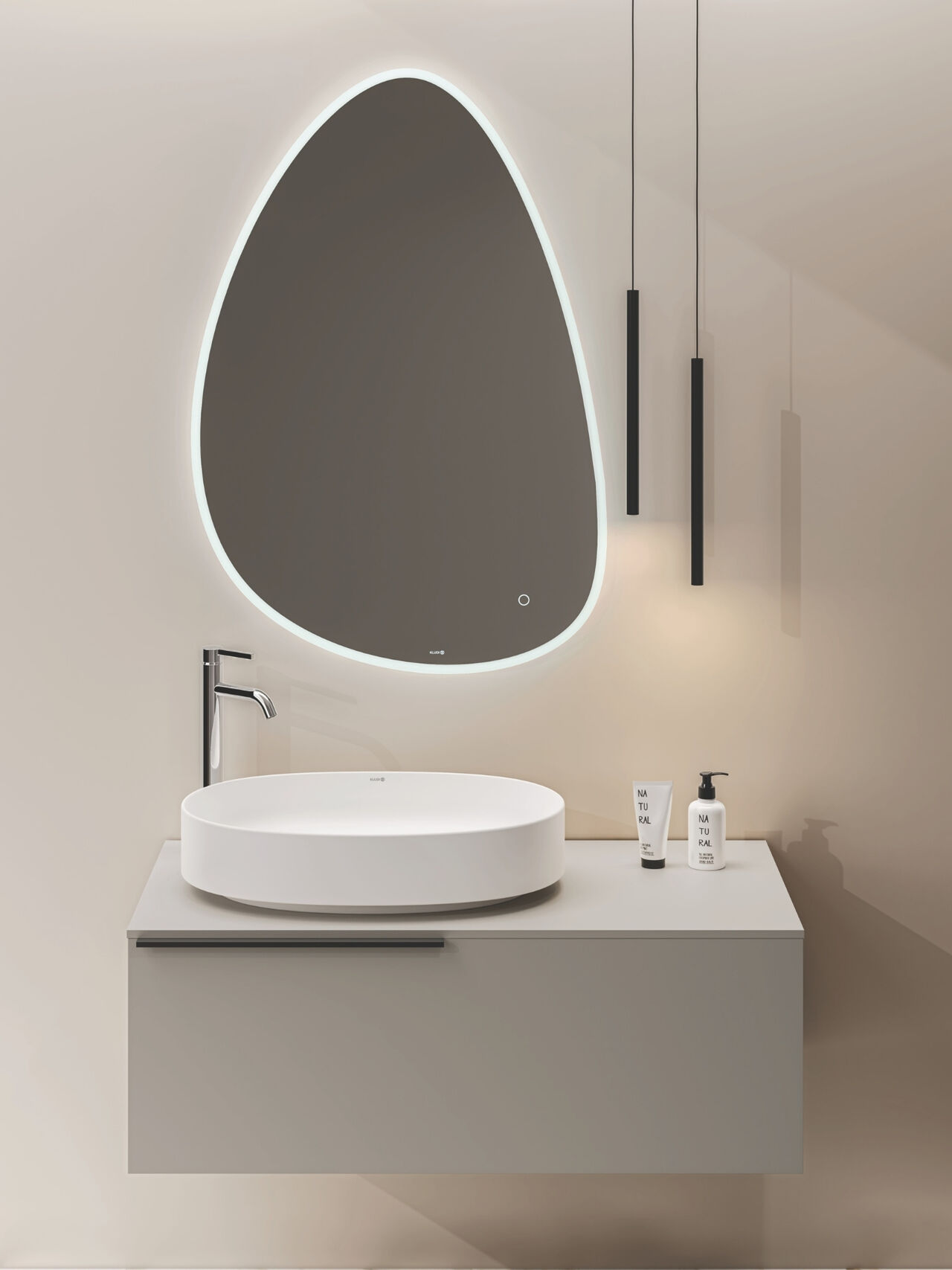 KLUDI LUMA Spiegel mit organischer Form im LIGHT Bad