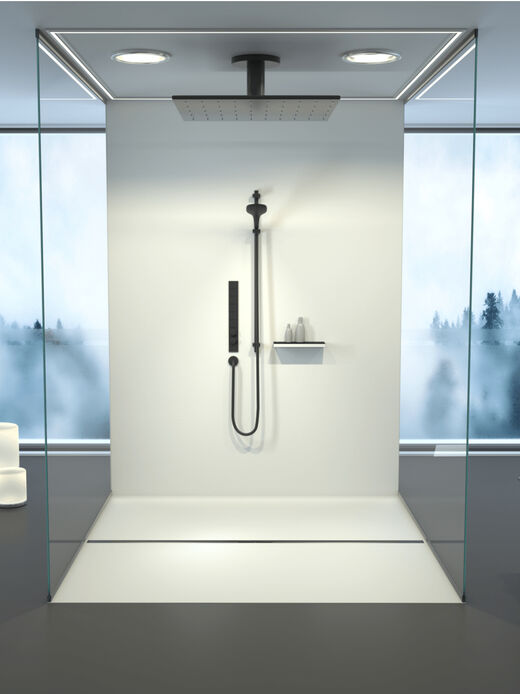 Duschrinne Linearis Infinity von Kessel in schwarz kombiniert mit einer weißen Duschfläche