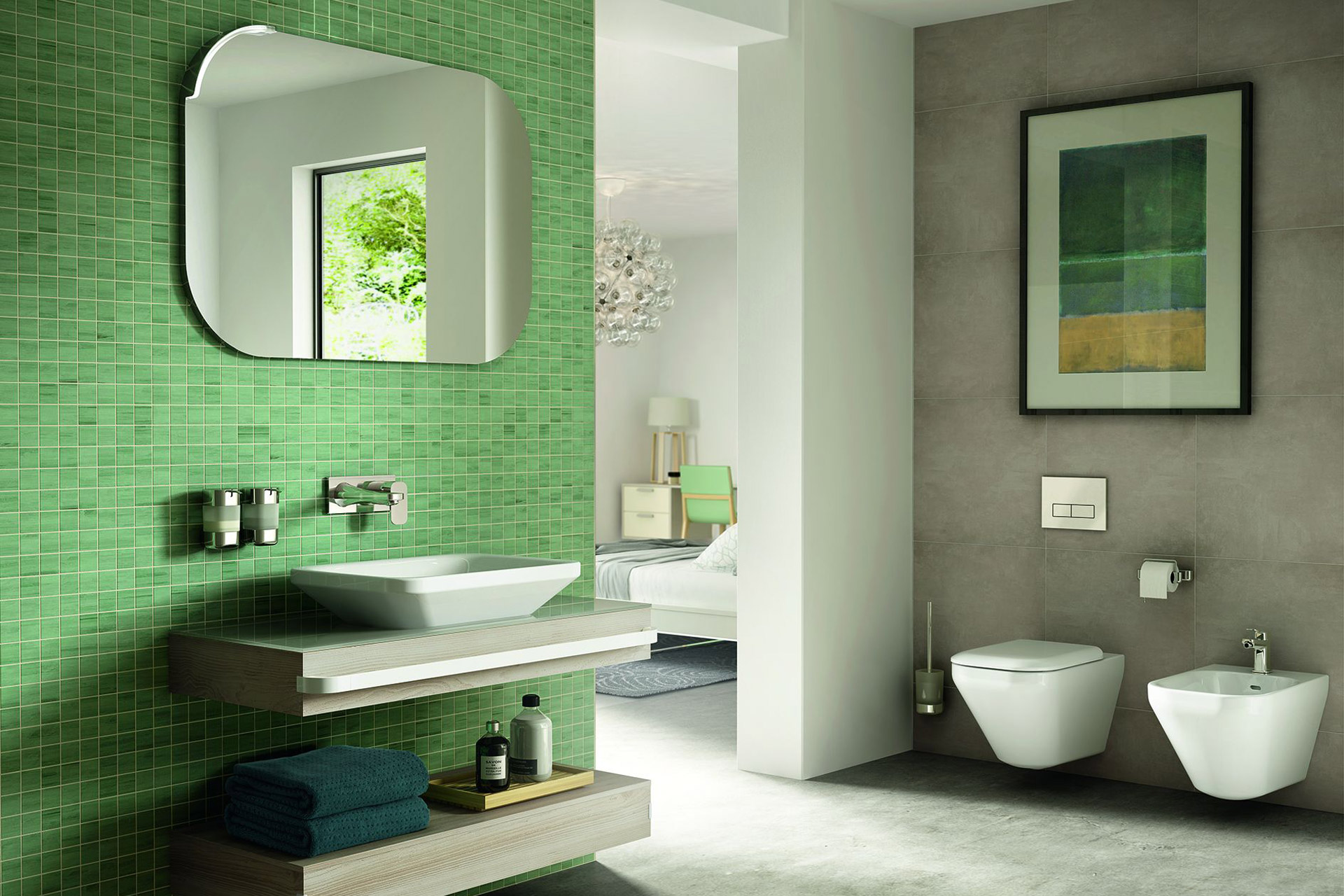 Komplettes Badezimmer mit Konsole und Aufsatzwaschbecken, Toilette, Bidet und Spiegel.