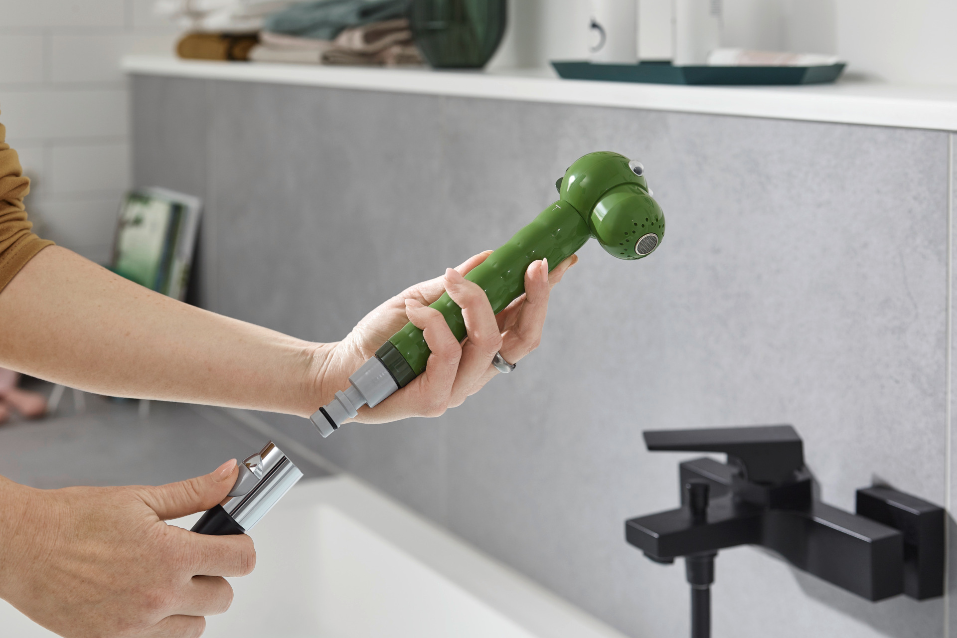 einfacher Wechsel des Brausekopfes Jocolino von hansgrohe