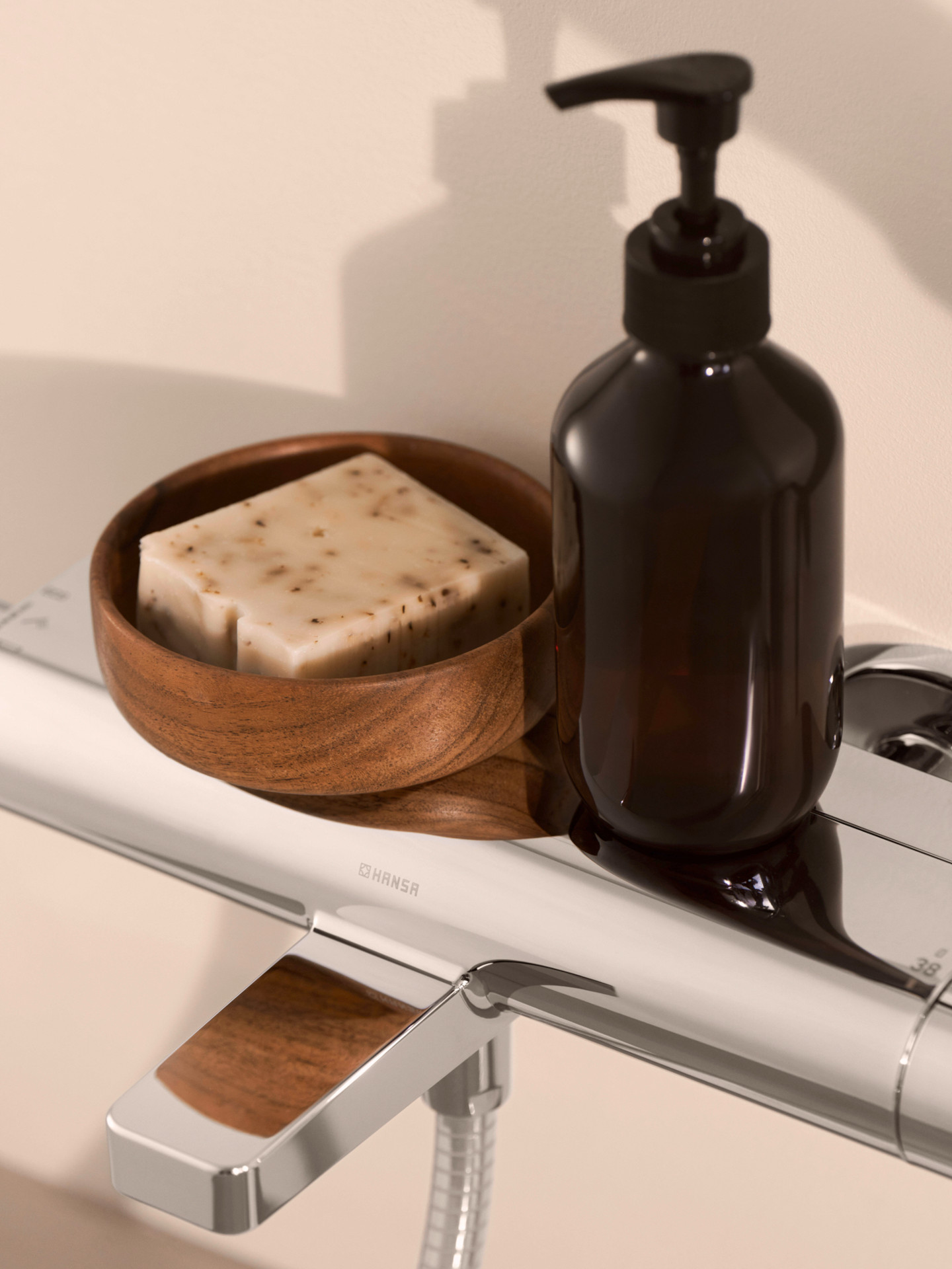 SPLASH Bad HANSA HANSAOPTIMA MagShelf