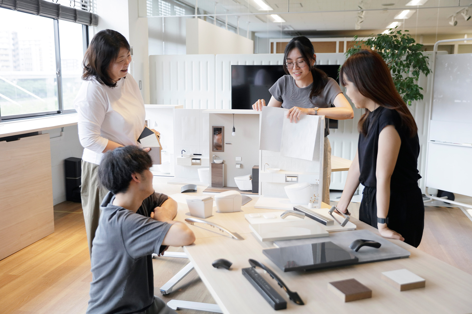 TOTO Design Neorest Splash Designers At Work